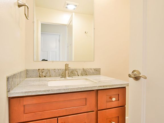 4th image of 10016 Spanish Oak Ct