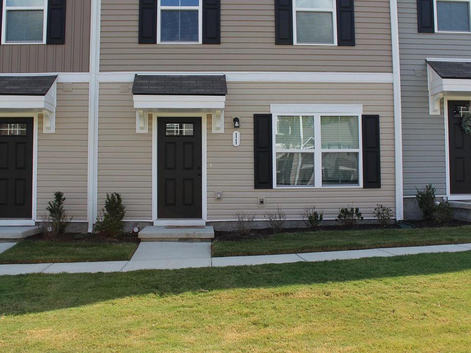 1st image of 2935 Winterberry Dr #11