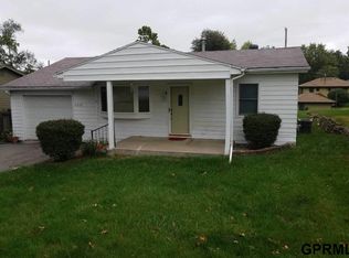 5608 S St, Omaha, NE 68117