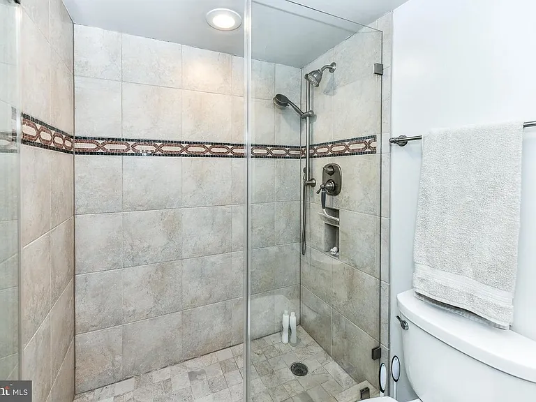 900 N Stafford St #1410 — Photo 27