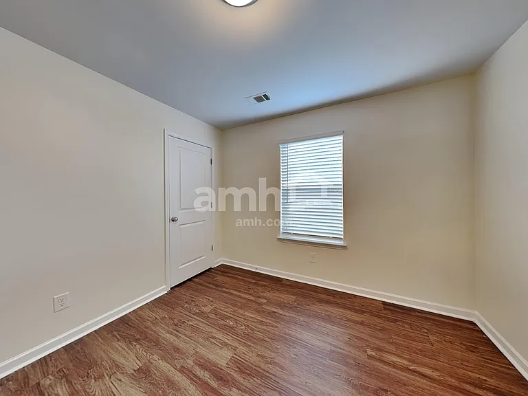 553 Camp Dr — Photo 18
