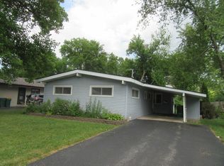 381 Nancy Ln, Wheeling, IL 60090