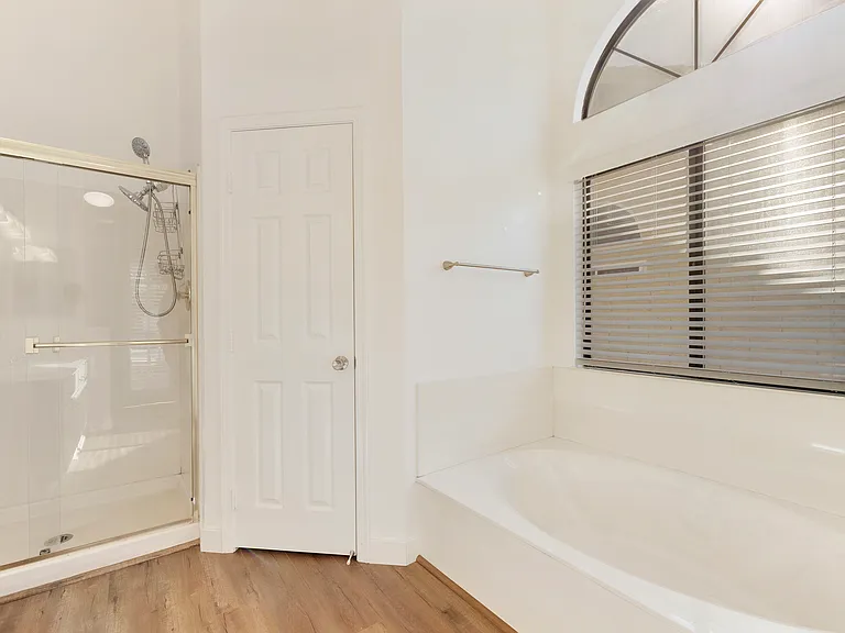 5656 E Saint John Rd — Photo 22