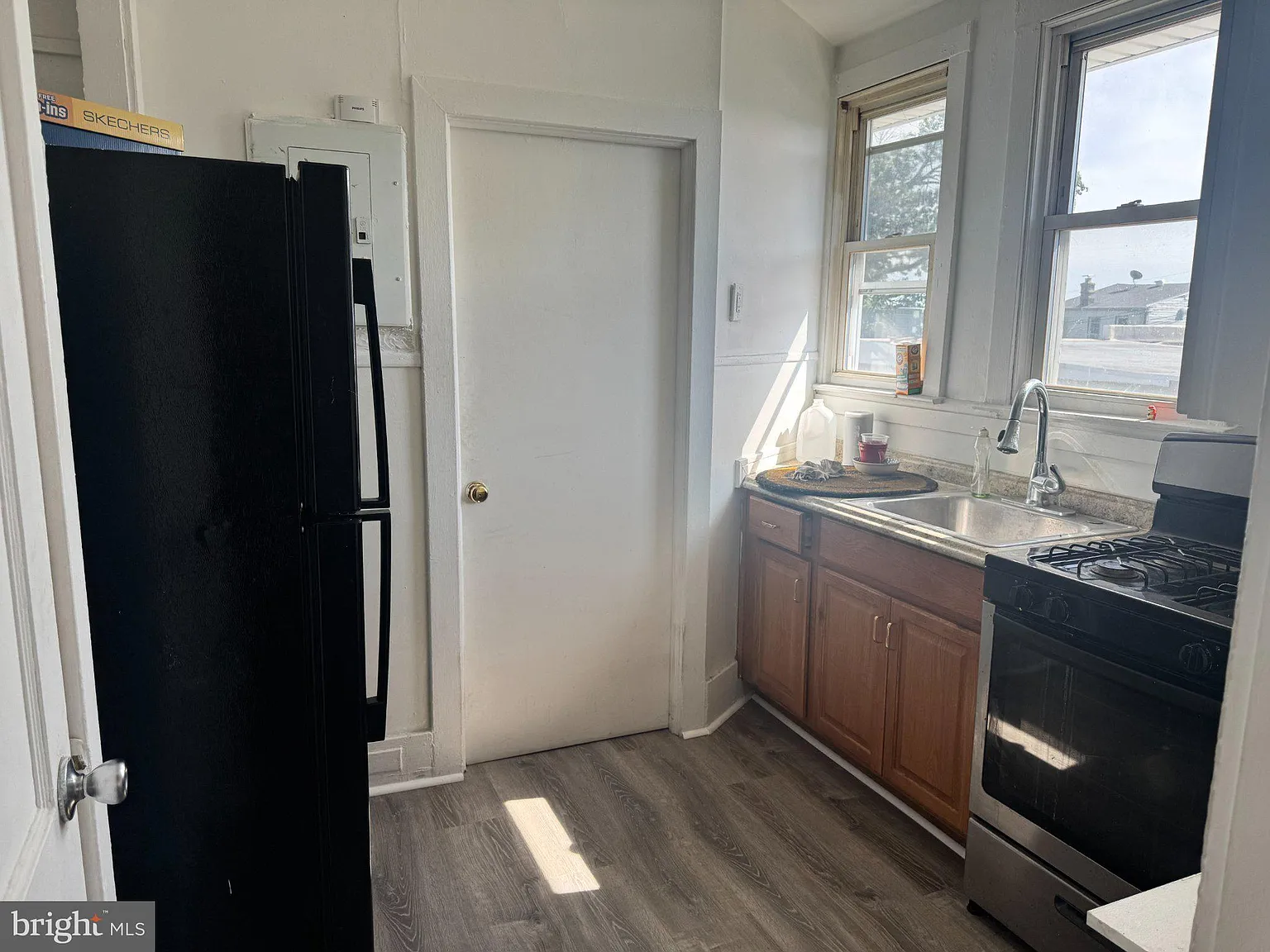 1 bed, 1.0 bath, 850 sqft, $1,000 — Photo 2
