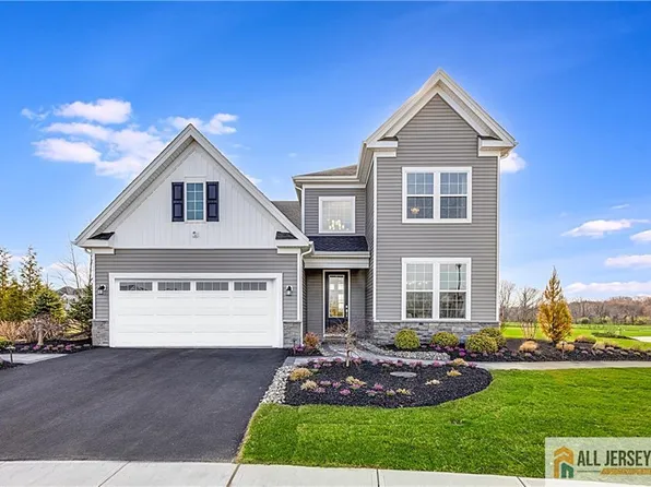 1 Galerie Ct, Monroe Township, NJ 08831