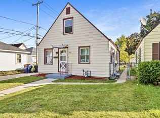 2016 S 59th St, West Allis, WI 53219