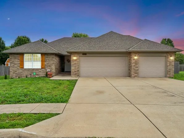 4200 N Mead Drive, Ozark, MO 65721