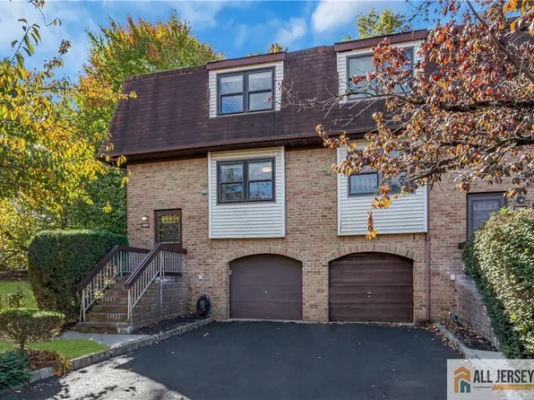 2601 N Oaks Blvd, North Brunswick, NJ 08902