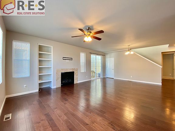 5th image of 12622 Zenobia St