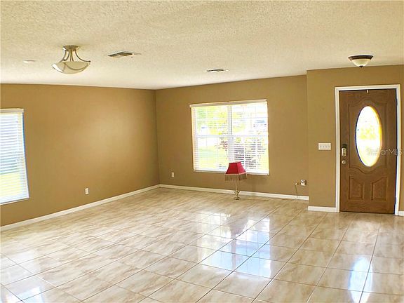 2nd image of 3276 Amberley Park Cir