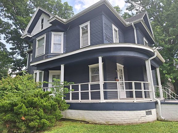 2nd image of 612 S Lincoln Ave