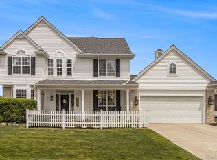 1122 Colt Dr, South Lyon, MI