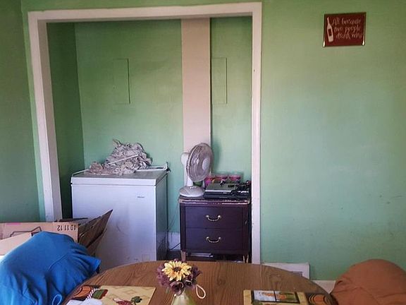 5th image of 115 Neufer Ct