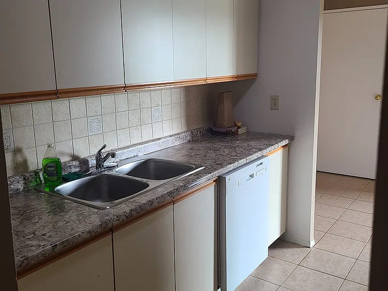 860 Commissioners Rd E #707 — Photo 6