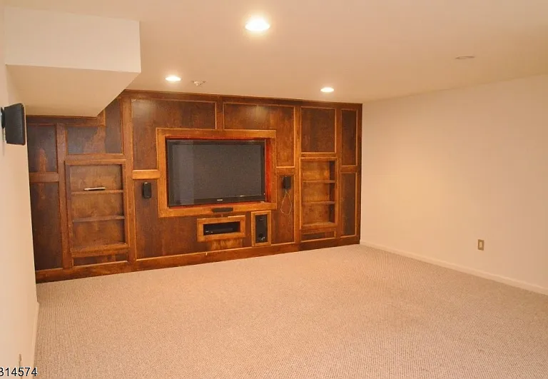 3 Donna Dr — Photo 16