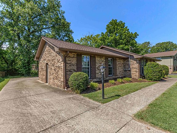 4th image of 233 Iris Dr