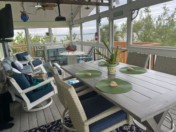 9006 Seagrape Ln, Placida, FL 33946