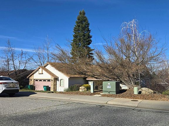 2nd image of 109 Ruby Ledge Ct