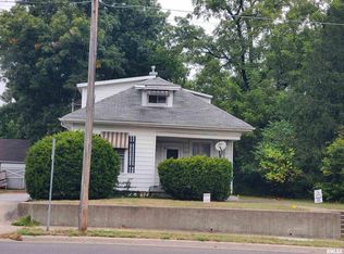 806 W Walnut St, Carbondale, IL 62901