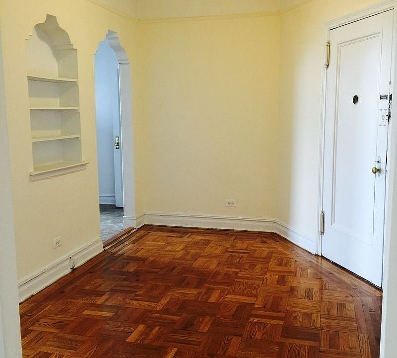 1st image of 2828 Kings Hwy #6H