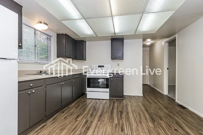 6291 Leawood Dr — Photo 7