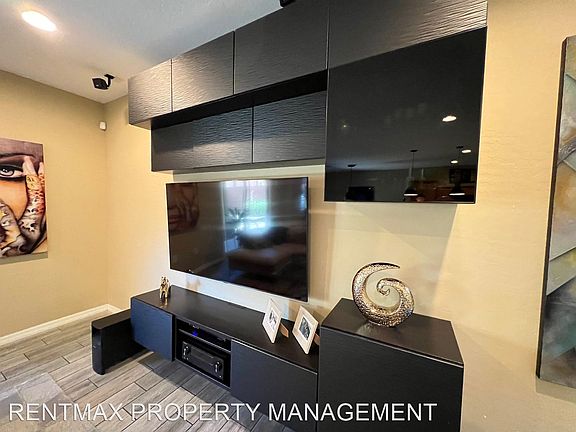 5th image of 10606 Agate Knoll Ln