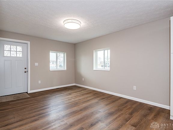 3rd image of 218 Smith St