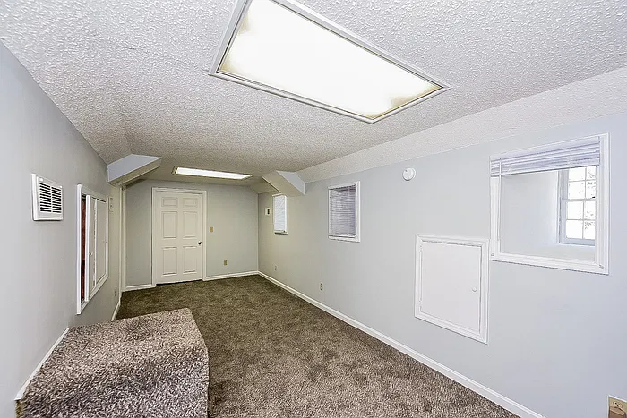 4 bed, 2.0 bath, 1459 sqft, $1,645 — Photo 4