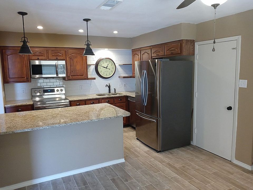 1st image of 5211 Laurie Dr