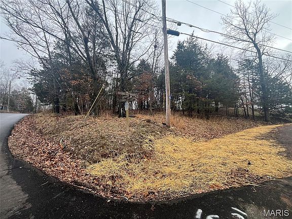 4th image of 1398 Heather Dr