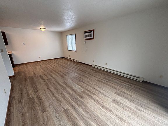 3rd image of 201 Southwood Dr #9