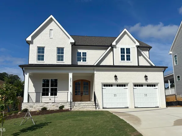 2313 Hilltop Bluffs Ct, Fuquay Varina, NC 27526