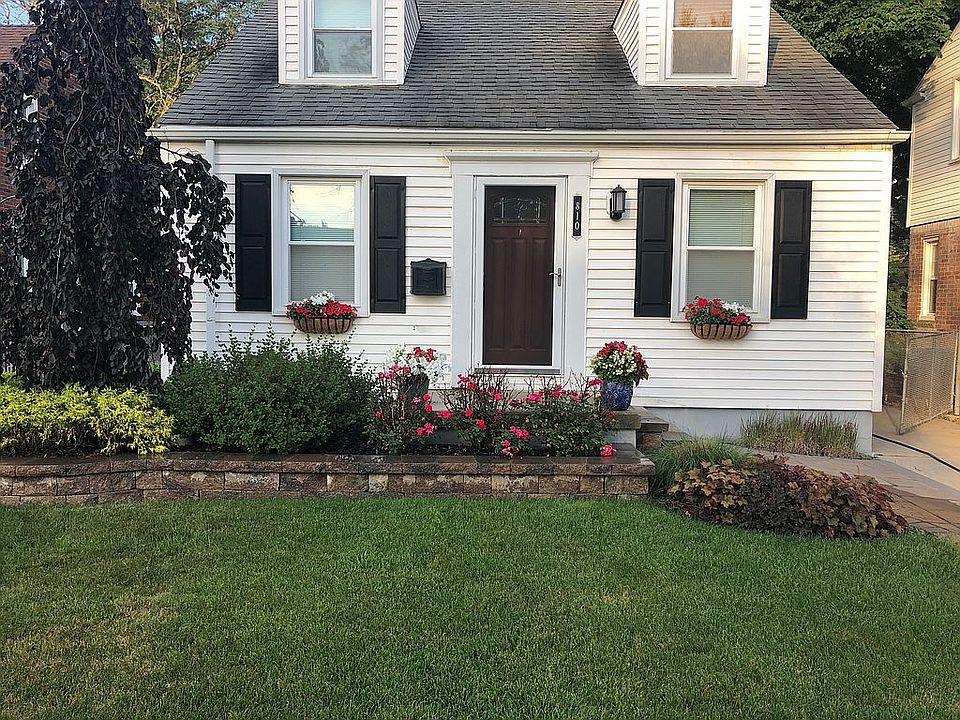 1st image of 810 N Rosevere Ave