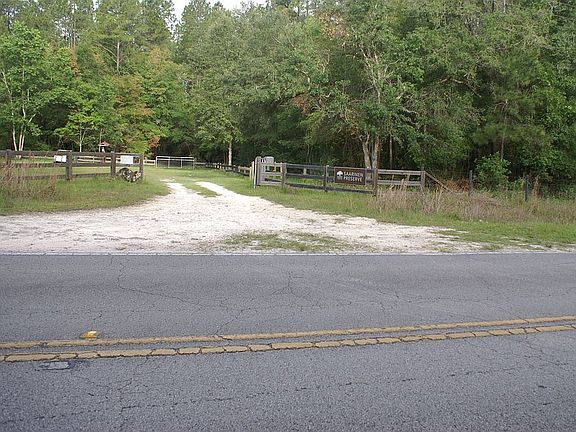 3rd image of 1 NW 186th St