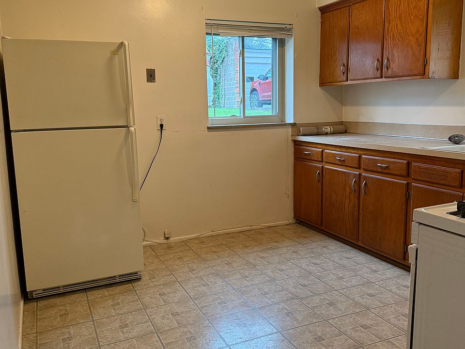 1st image of 19045 Hilliard Blvd APT 1