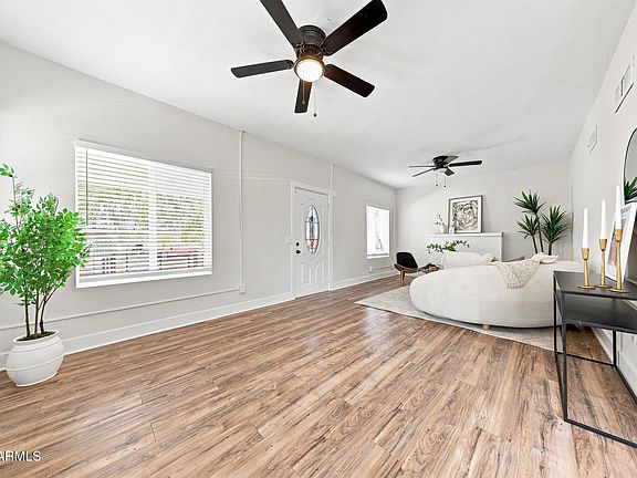 5th image of 1005 E MORELAND Street