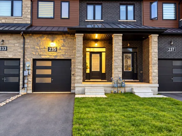 235 Lormont Blvd, Hamilton, ON L8J 0K2