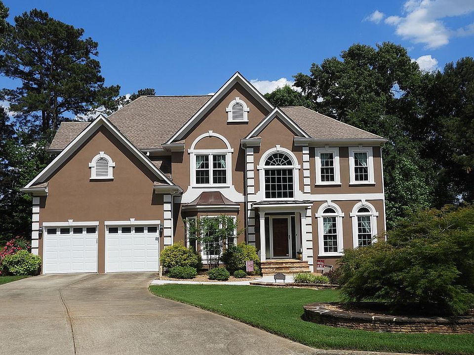 Front w Metal Roof Portico