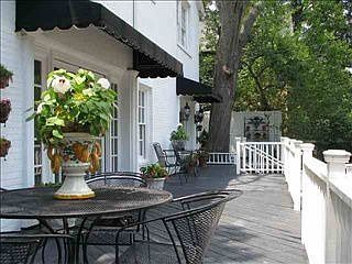 3rd image of 809 McDaniel Ave