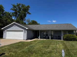 2218 Darren Dr, Marion, IL 62959