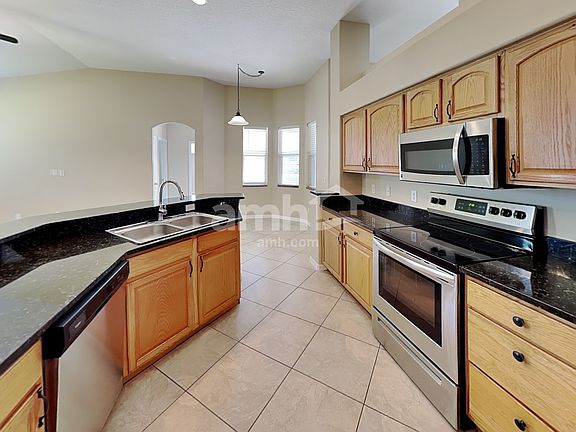 3rd image of 3106 43rd Ave E