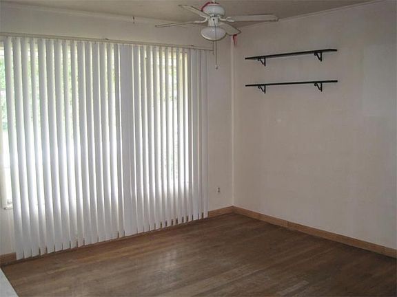 2nd image of 4139 Camellia Cir