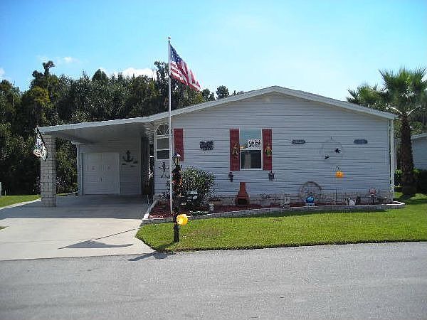 Home for Sale in Auburndale, FL $70,900