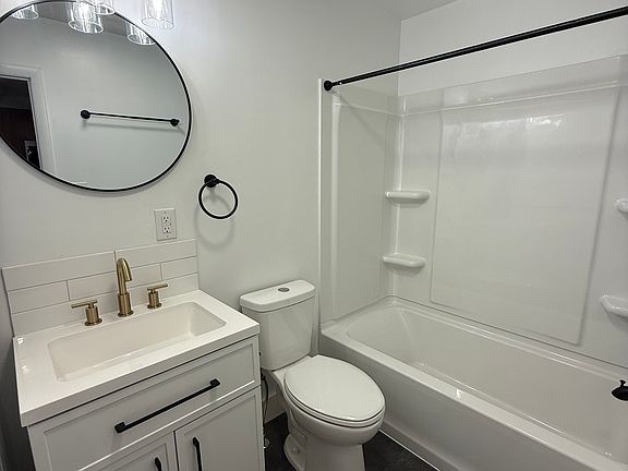 3rd image of 810 Broadway Ave NW #2