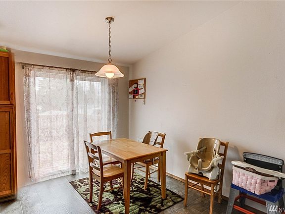 3rd image of 21826 130th St E