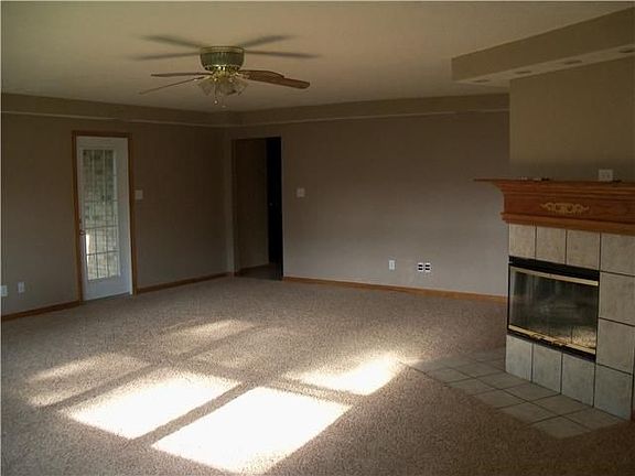 4th image of 2234 Malibu Ct