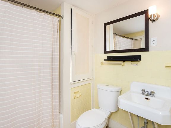 5th image of 404-406 Pleasant St #4