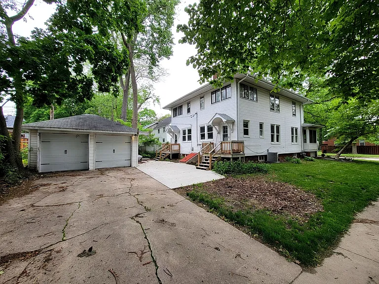 609 S Prairie St — Photo 13