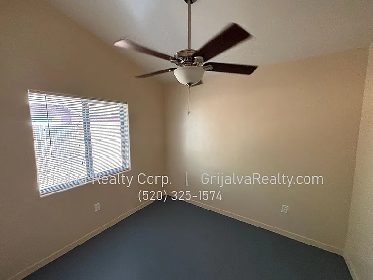 243 Missouri St — Photo 8