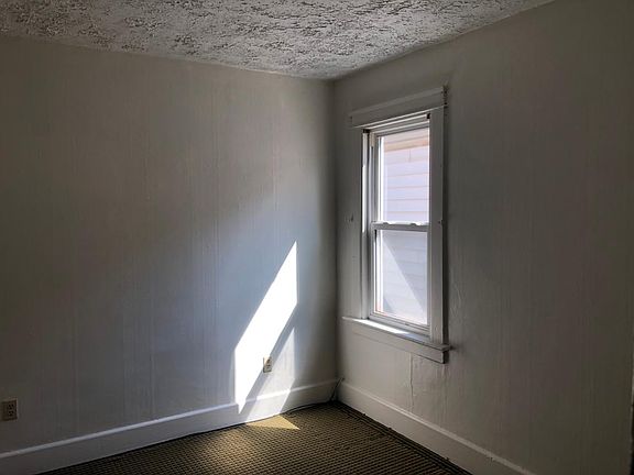 5th image of 316 East Ave APT 2